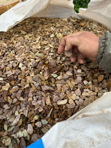 Златолит персиковый декоративная каменная крошка купить в Кирове