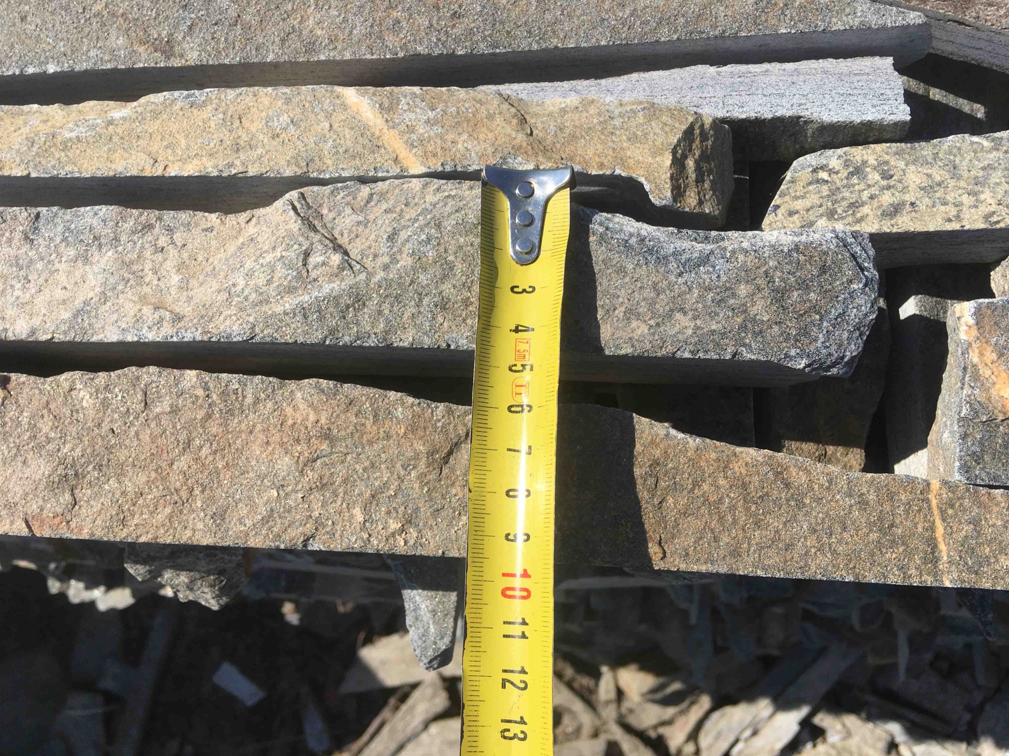 Горбушка златолит мультиколор для облицовки купить в Кирове