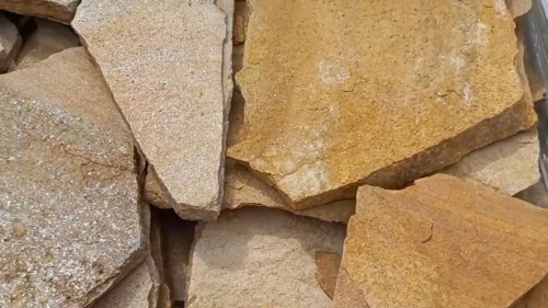 Плитняк златолит жёлтый для цоколя купить в Кирове