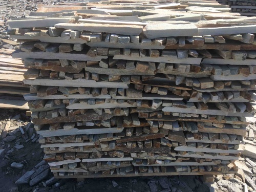 Горбушка златолит золотистый для облицовки купить в Кирове