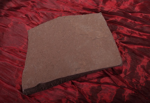 Плитняк лемезит бордовый для цоколя 1,5-2 см купить в Кирове