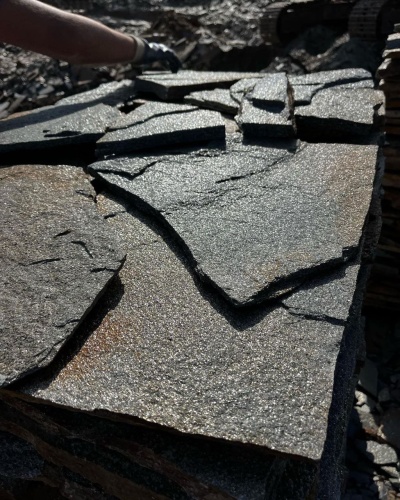 Плитняк златолит серебристый для фасада купить в Кирове